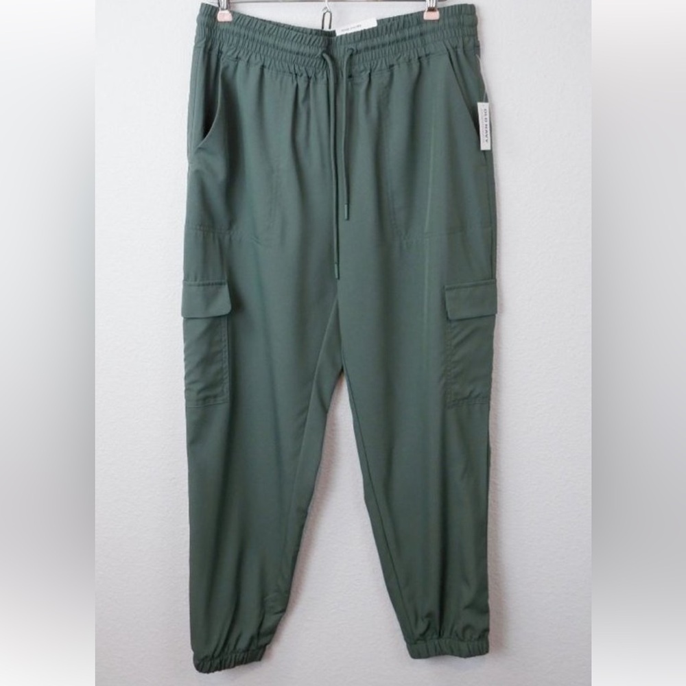 Old Navy Stretchtech Mid-Rise Ankle Cargo Jogger Women's Pant